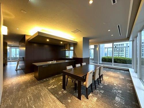 スカイラウンジ