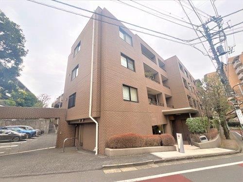 外観（西側エントランス）