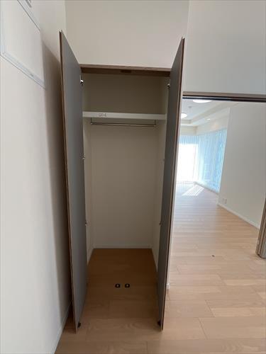 洋室　約5.3帖　クローゼット