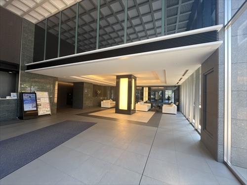 エントランスホール