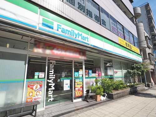 ファミリーマート北河堀店 270m