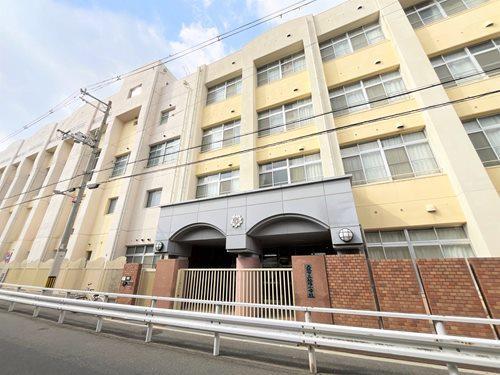 大阪市立桃陽小学校 190m