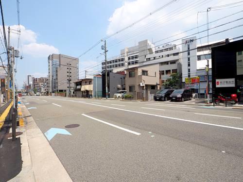 現地＋西側前面道路（玉造筋）