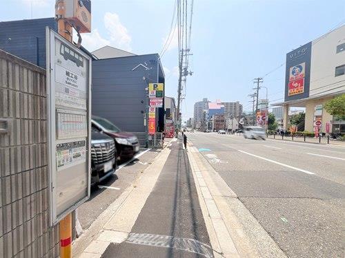 現地＋西側前面道路（玉造筋）
