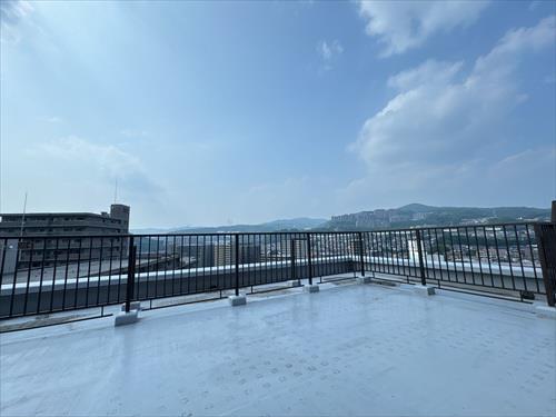 ルーフバルコニー