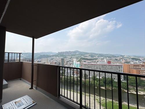 北東側バルコニー