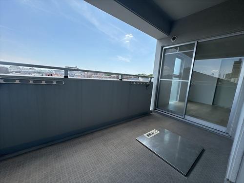 東側バルコニー