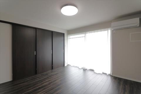 洋室（南西側）約8.0帖