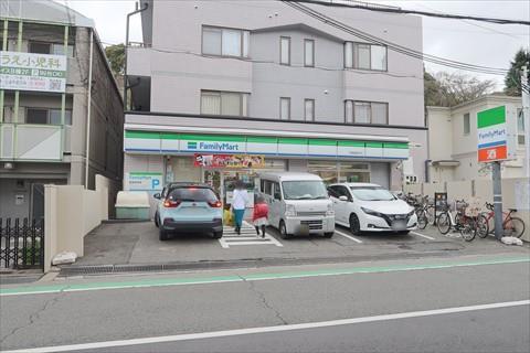 ファミリーマート甲陽園駅前店