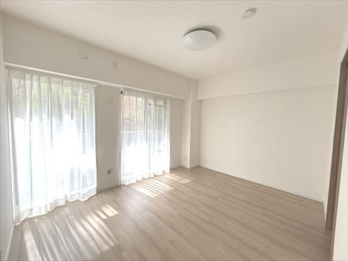 洋室（約7.6帖）