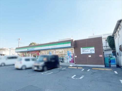 ファミリーマート （340ｍ）