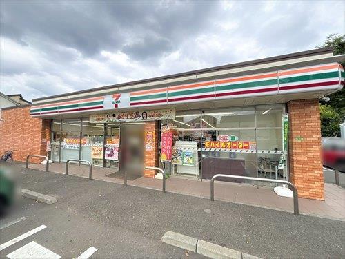 セブンイレブン(750m)