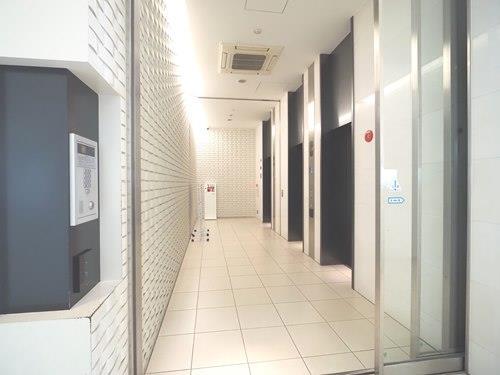 1階エレベーターホール