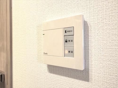 玄関_施錠・解錠スイッチ