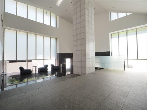 エントランスホール