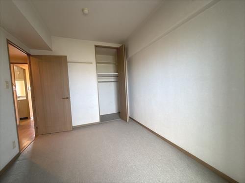 洋室（約5.9帖）