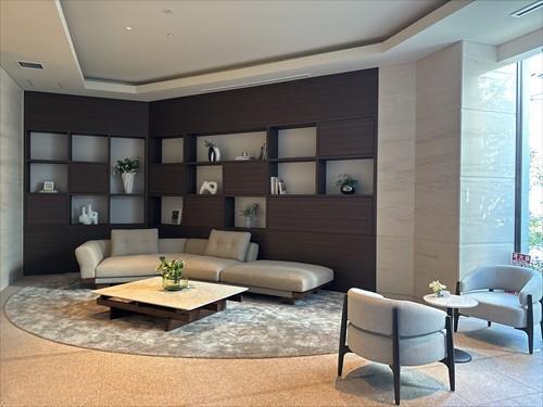 エントランスホール