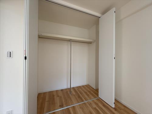 洋室（約6.0帖）クローゼット