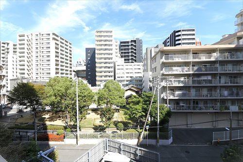 東側バルコニーからの眺望