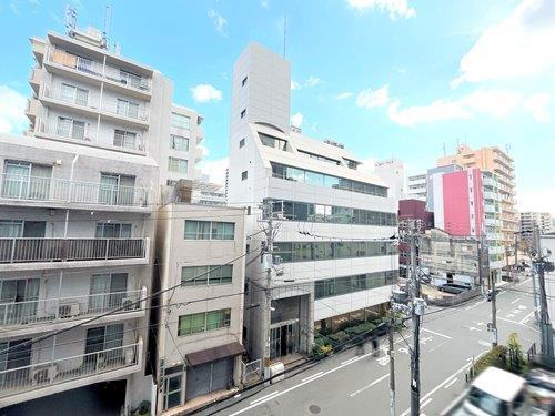 東向きバルコニーからの眺望