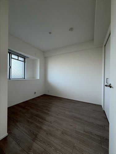 洋室（約5.6帖）