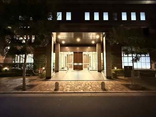 エントランス夜