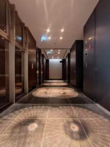 1階エレベーターホール