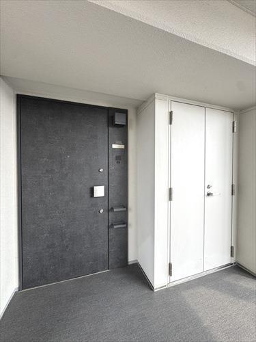 玄関、トランクルーム