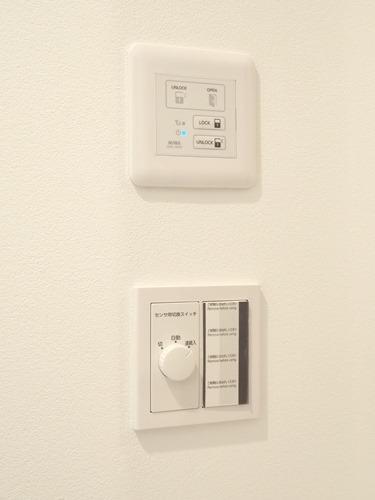 玄関 電子解錠施錠キー・照明スイッチ
