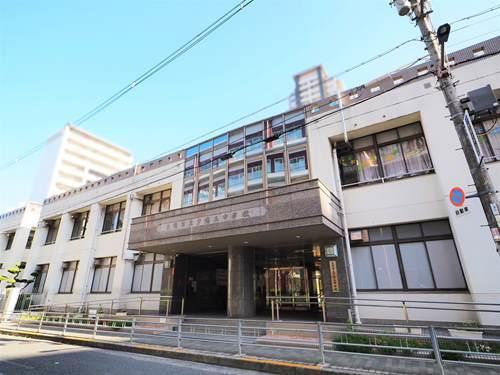 大阪市立夕陽丘中学校 760m