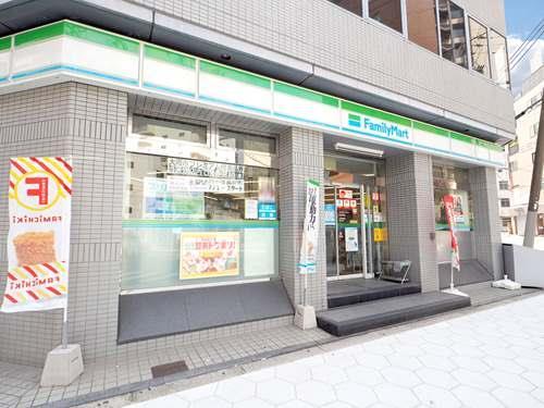 ファミリーマート内本町店 90m