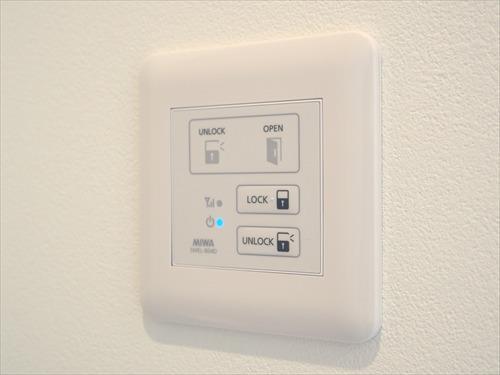 玄関 電子開錠・施錠パネル
