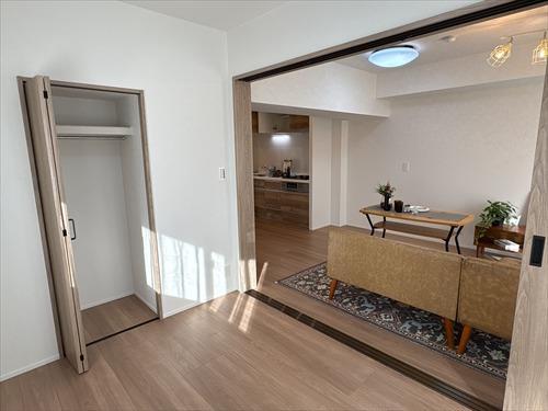 洋室約5.2帖とLDK約13帖