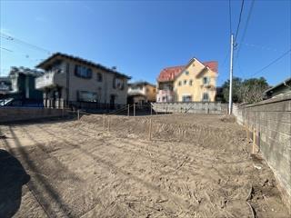 現地写真右(2025年10月撮影)