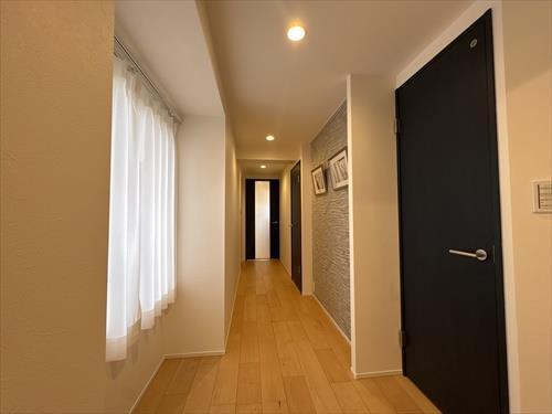 廊下（2025年7月撮影）