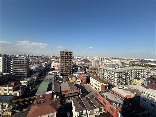 洋室（約5.5帖）からの眺望