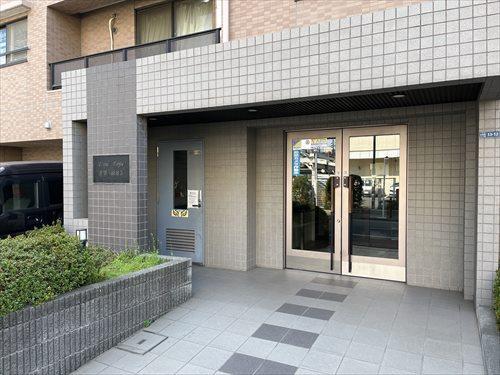 現地エントランス