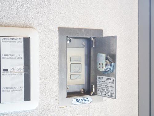 1階_倉庫_開閉スイッチ