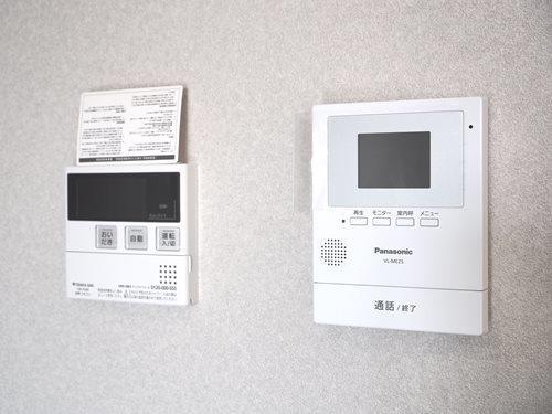 モニター付きインターホン・給湯パネル