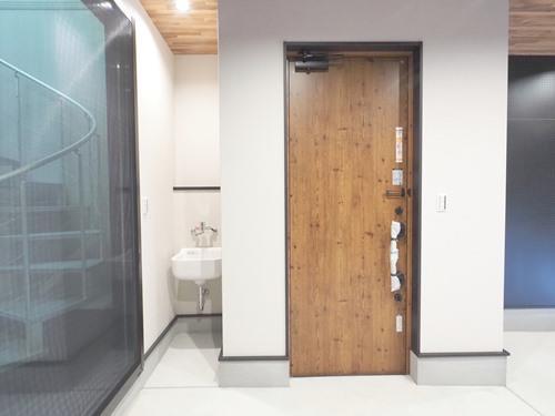 1階_玄関・スロップシンク