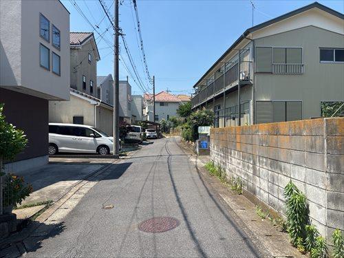 南東側前面道路（2025.6撮影）