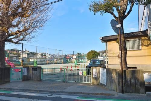 横須賀市立大楠小学校まで2200m