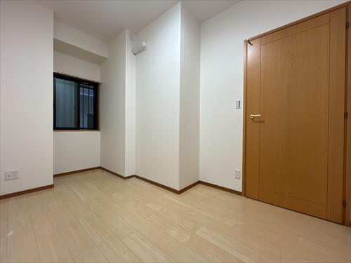 サービスルーム（約5帖）