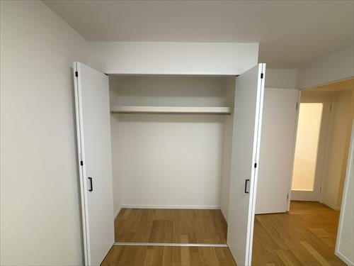 クローゼット（洋室部分）