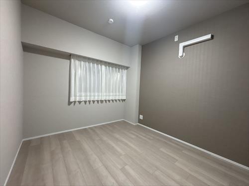 洋室（約6.0帖・南西側）