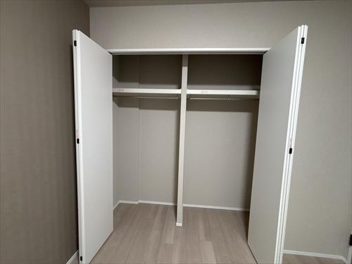 クローゼット（洋室約6.0帖・南西側）