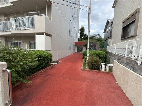 現地エントランス