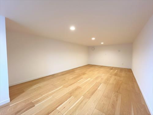 屋根裏収納 8.7帖