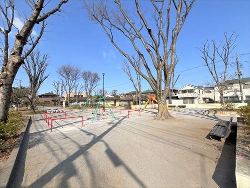 板橋区立高島平四丁目公園 350ｍ