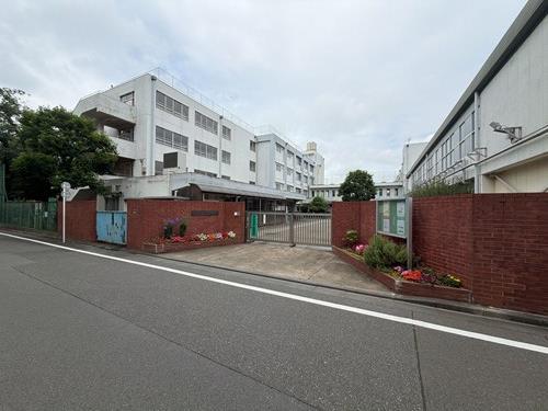 練馬区立三原台中学校　1180ｍ